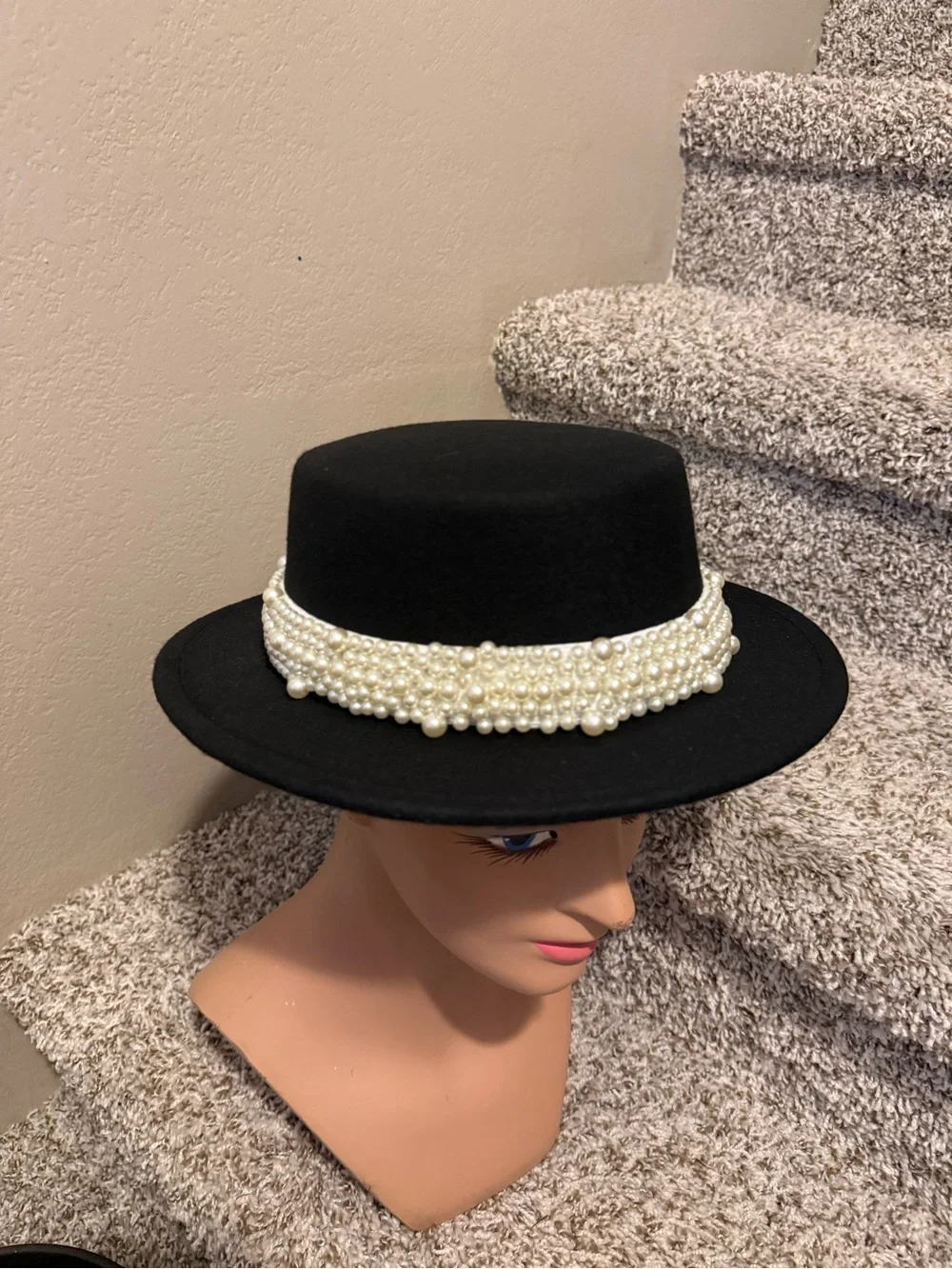 N/A stylish black